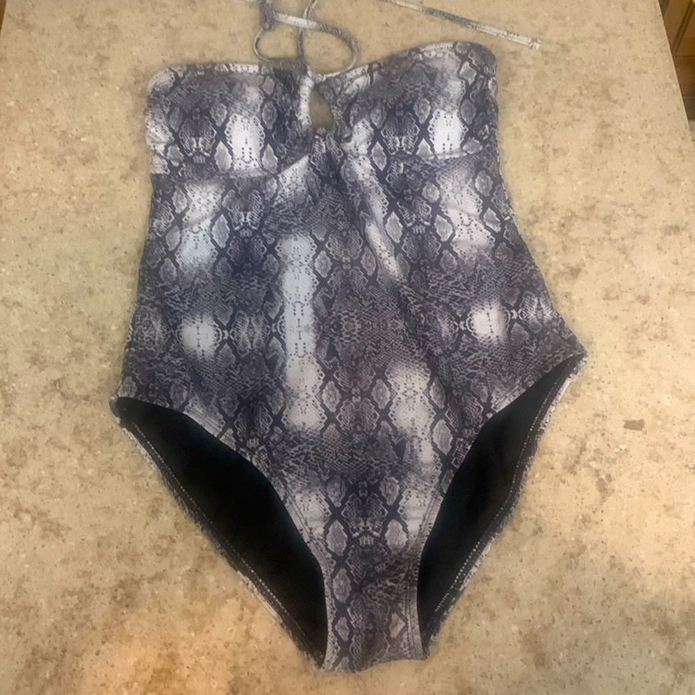 Rachel Roy Standard Ruched Halter One Piece Size Small - Picture 4 of 7